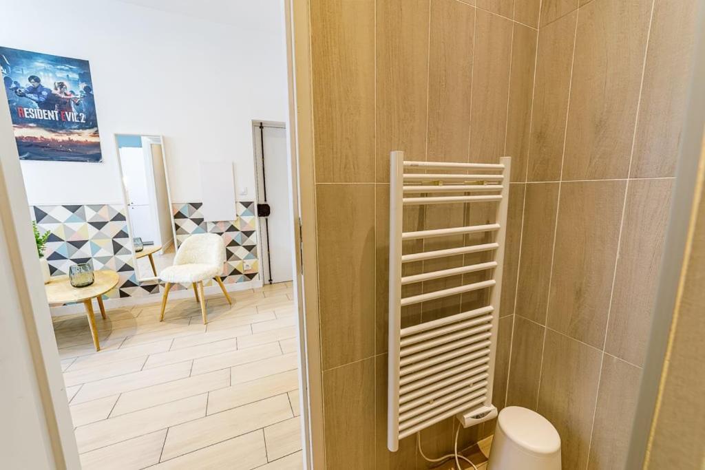 Appartement Cozy - Near Train Station - Les Freres De La Loc' *