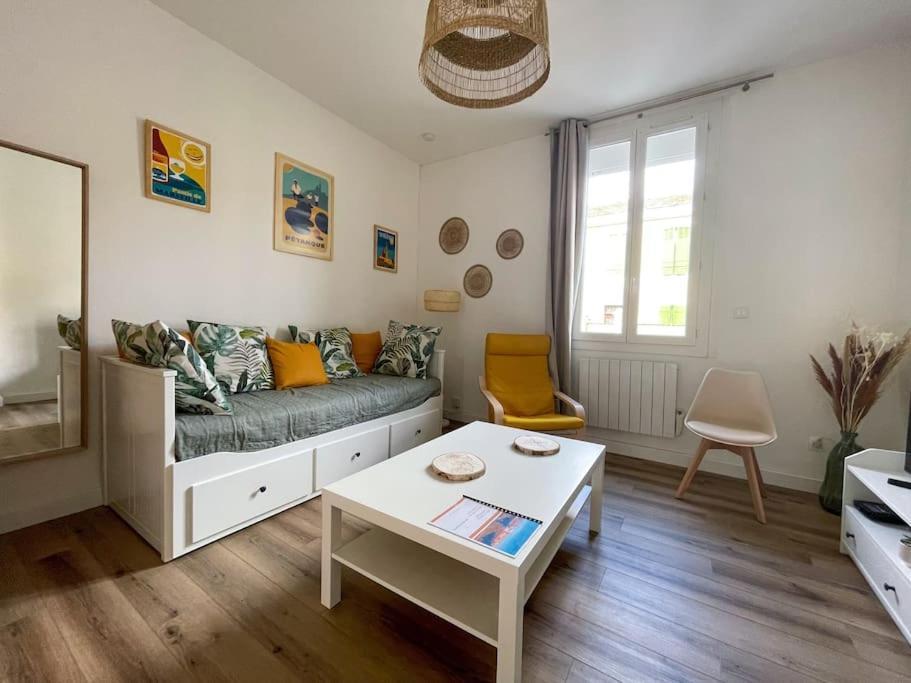 Le Petit Marseillais Avec Patio