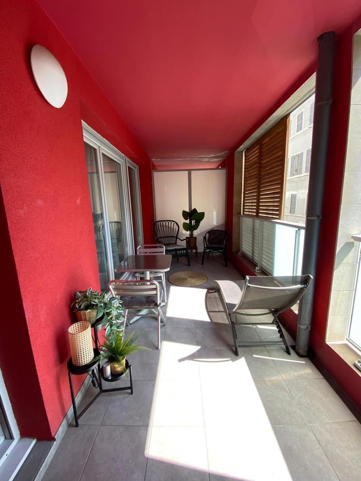 Apartment Elegant T3 Au Panier Vieux Port Avec Terrasse Privee Et Parking Marseilles