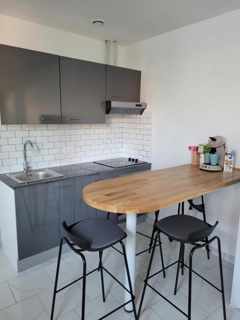 Maisonnette Avec Jardin Piscine Non Accessible Maison d'hôtes Marseille