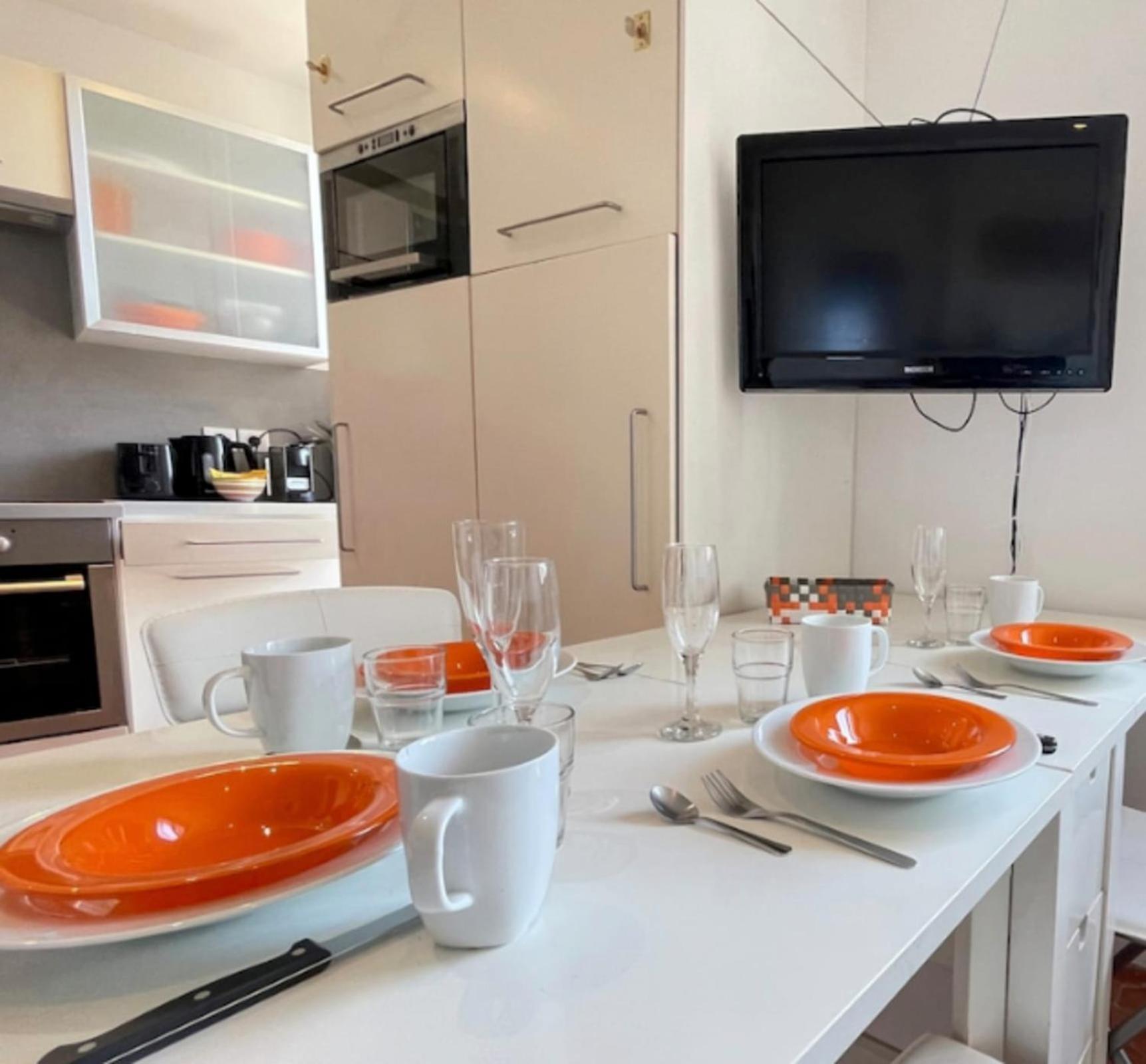 Apartment Pres Du Vieux Port Dans Le Quartier Du Panier Marseilles