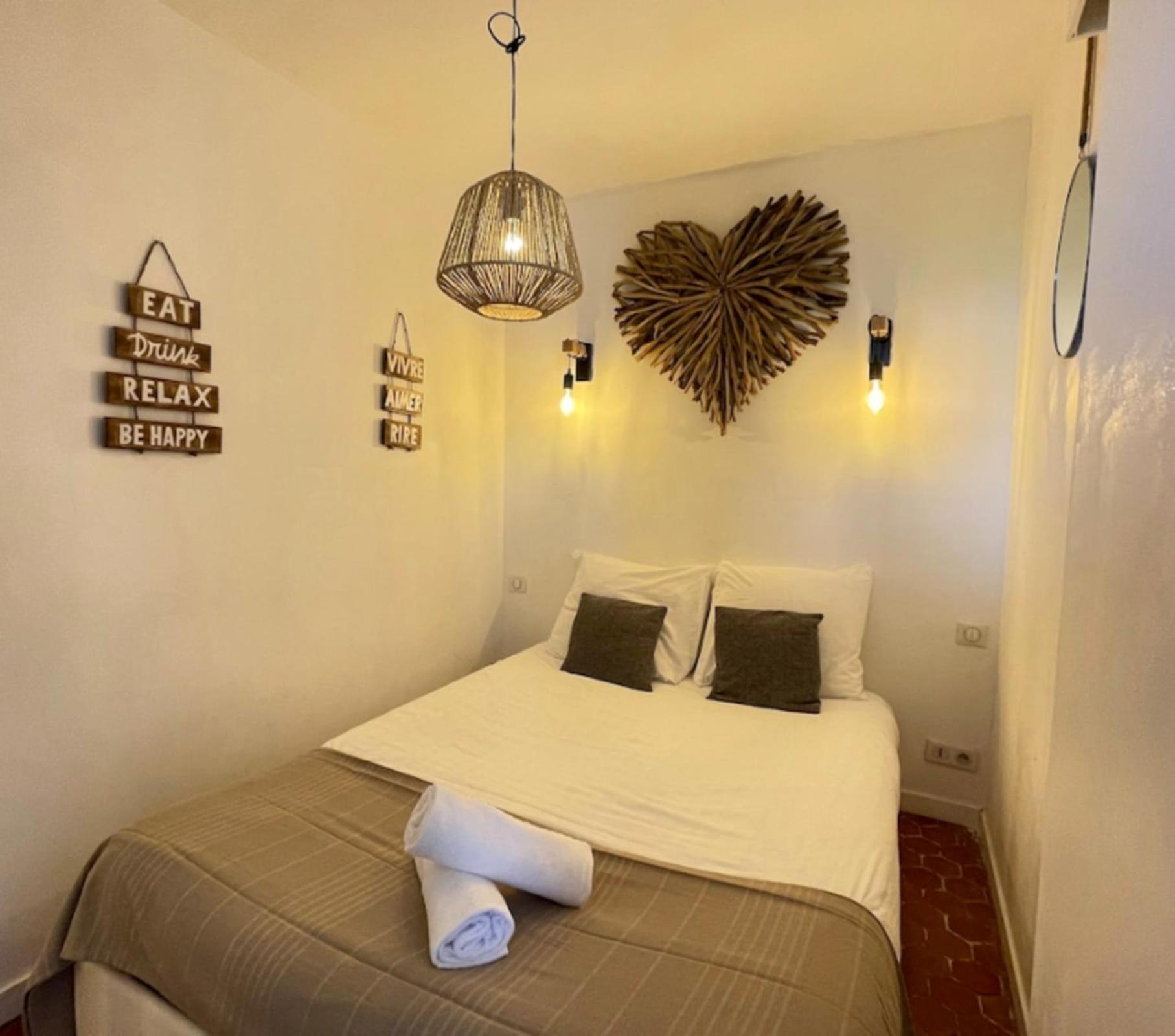 Pres Du Vieux Port Dans Le Quartier Du Panier Apartment Marseilles