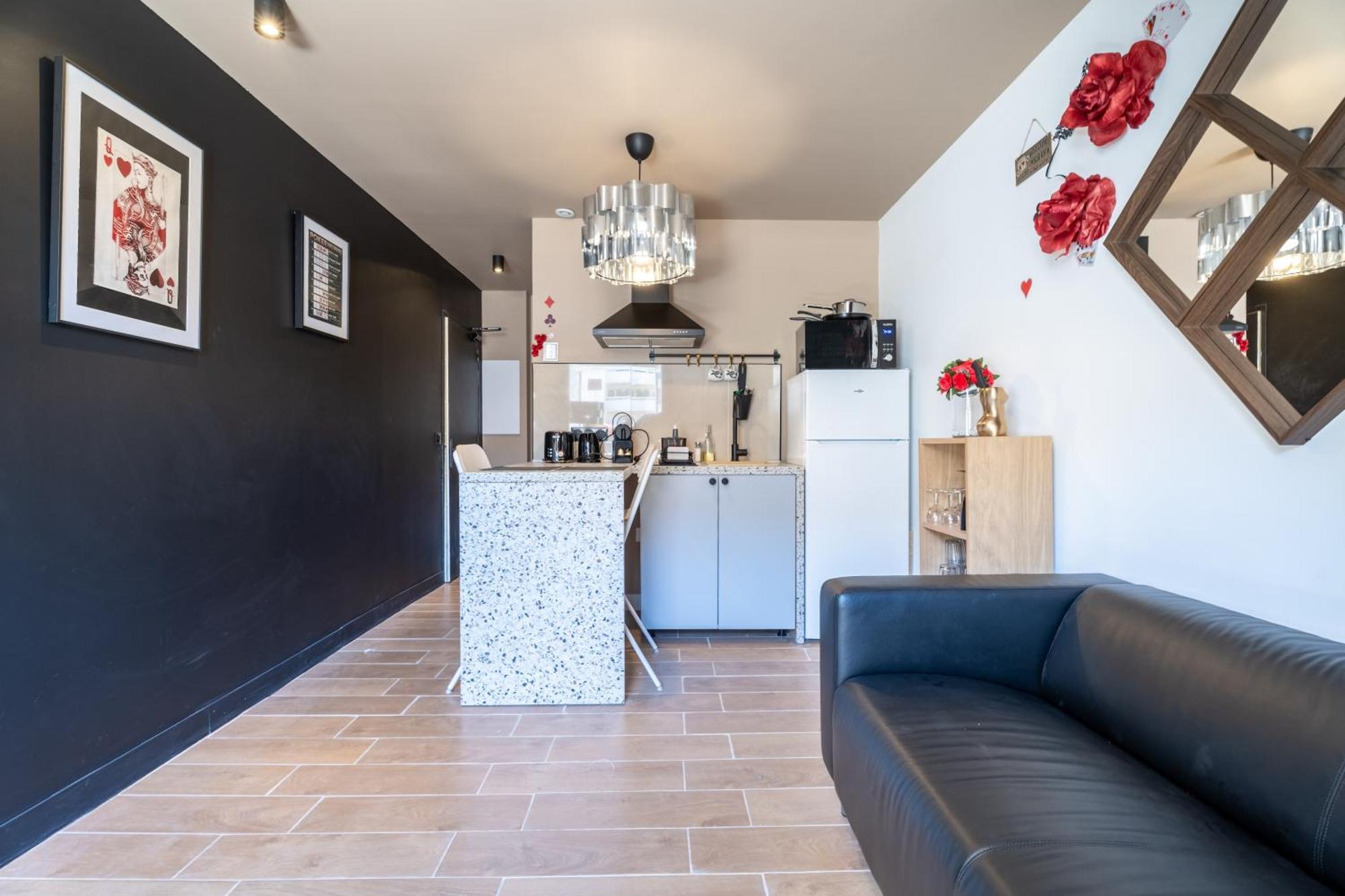 Le Poker Jacuzzi Appartement *