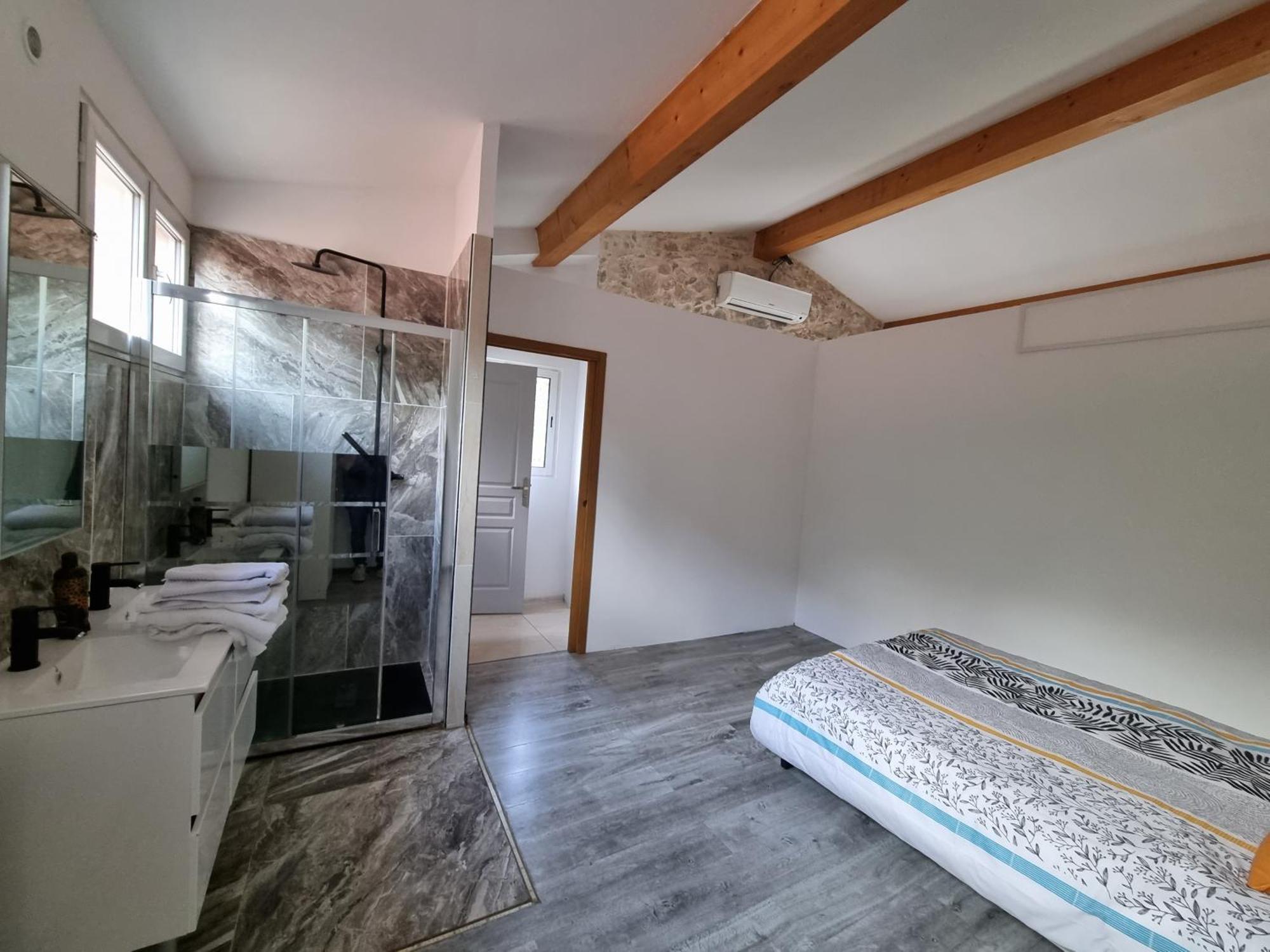Apartment Maison T2 55m2 Renove Calanques 15min Velodrome Parc Chanot