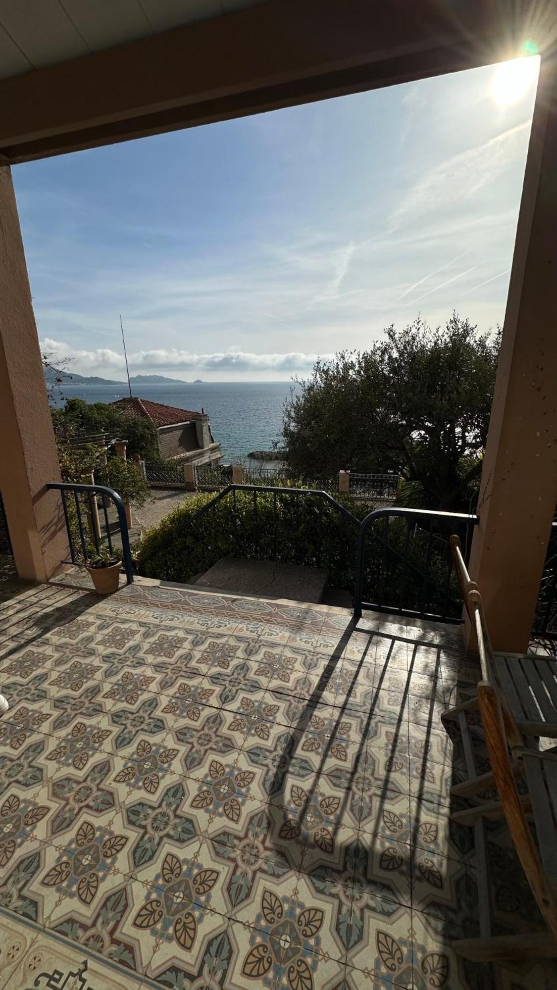 Valentine, Vue Panoramique Sur La Et Les Iles, Corniche Kennedy, Villa *