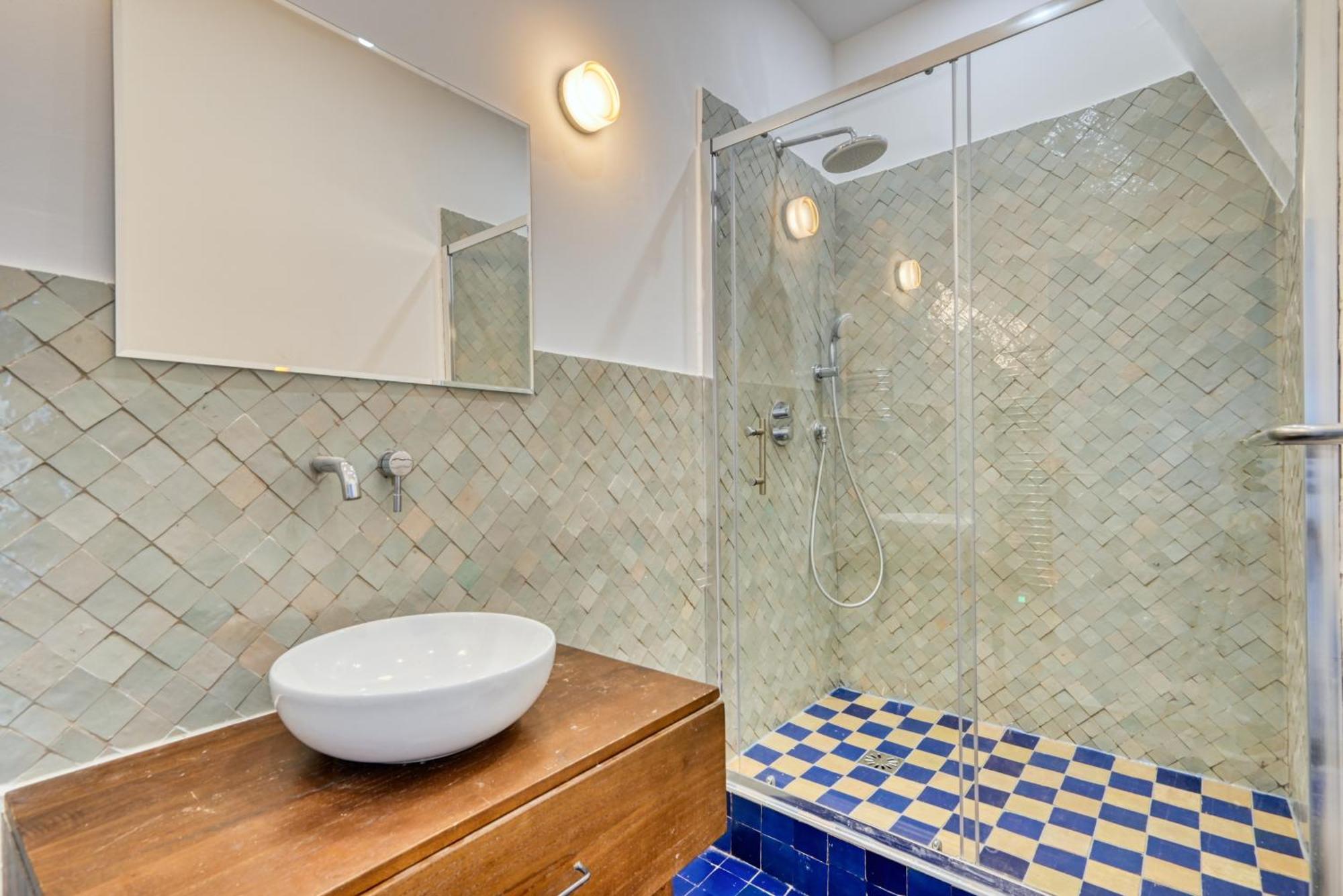 Appartement Joli T4 110m2 Au Coeur De Marseille
