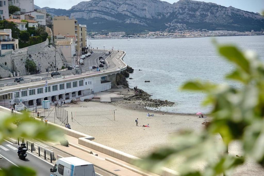Coquet En Bord De Et Corniche *