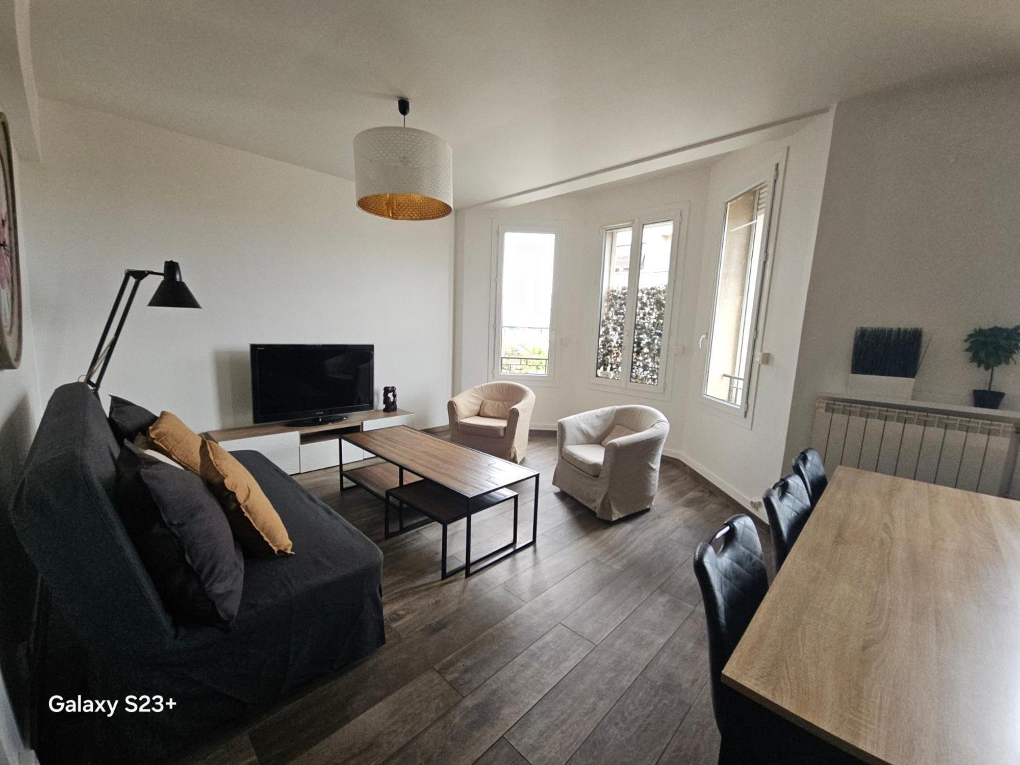 Appartement 3 Avec Terrasse 18m - 8 Pers - 1 Place De Parking Marseille