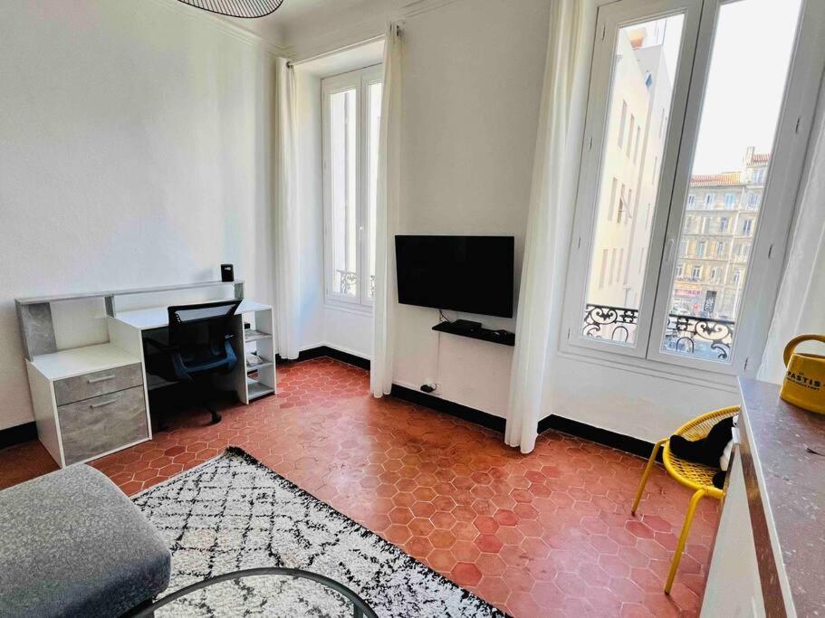 Appartement Joliette, T2 , Hopital Europeen 13002 Marseille
