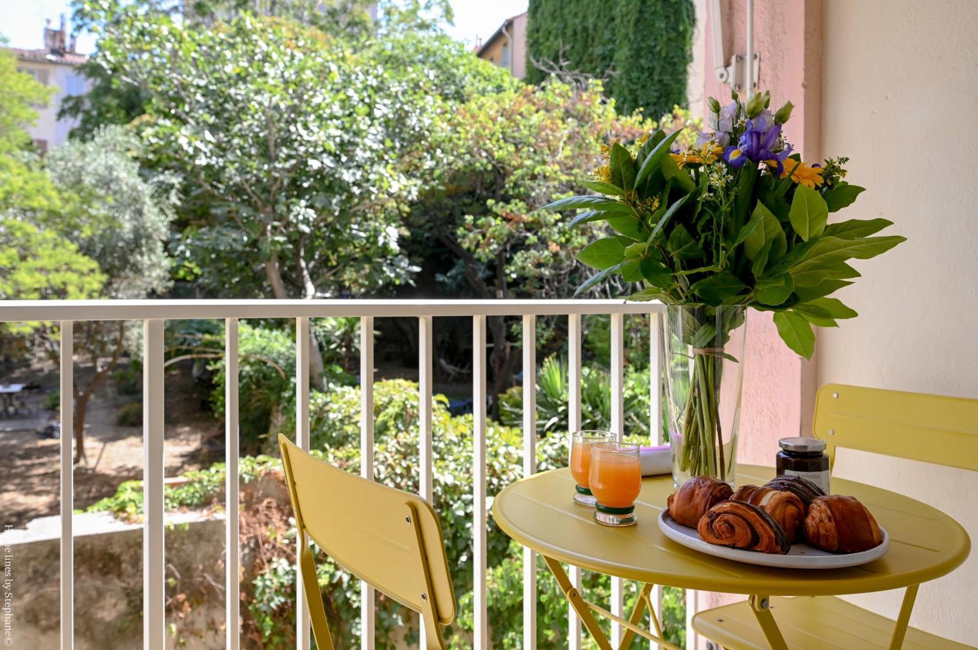 Centre - 3 Avec Balcon Apartment *