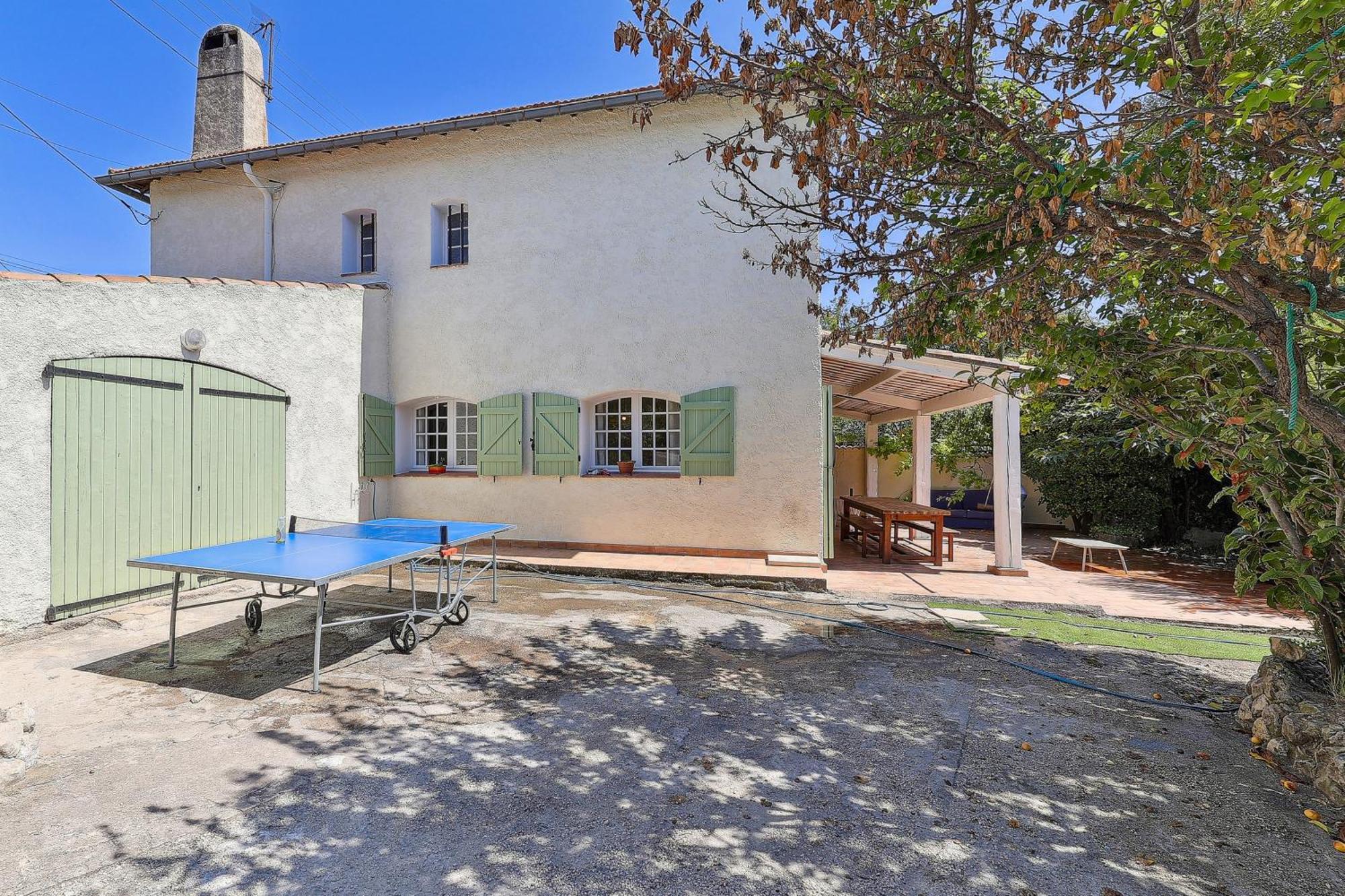Hébergement de vacances Charmante Maison Sur *