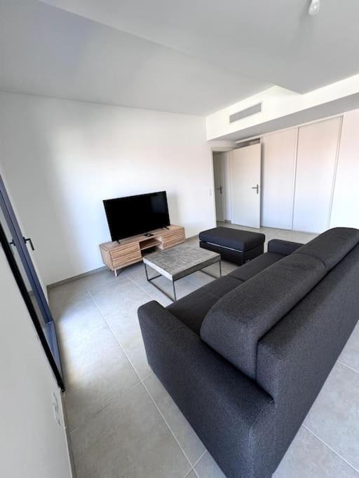 Magnifique T2-climatise Avec Terrasse-catalans Apartment Marseilles