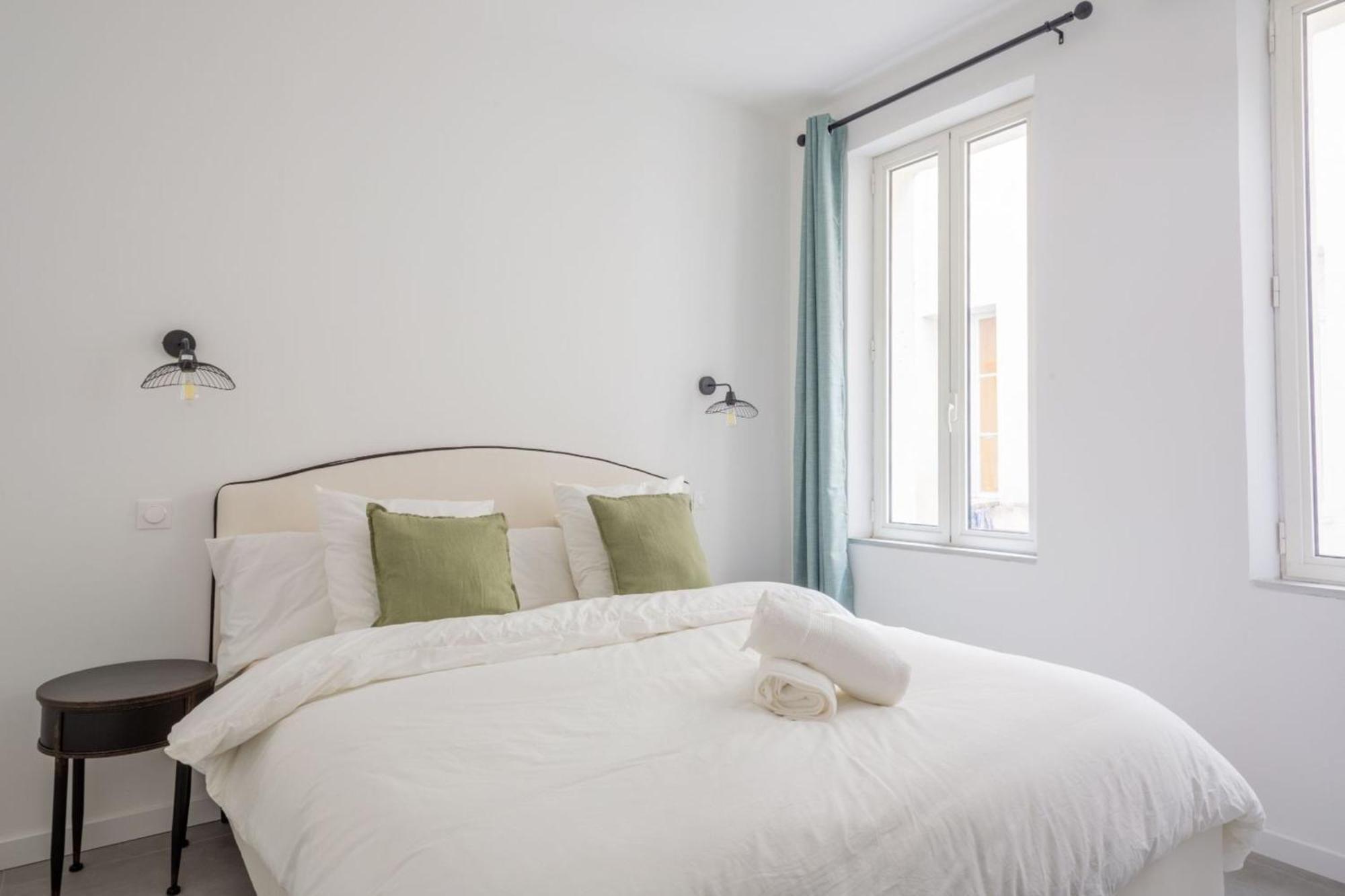 Apartment Minimalistic Near Vieux-port By Weekome *