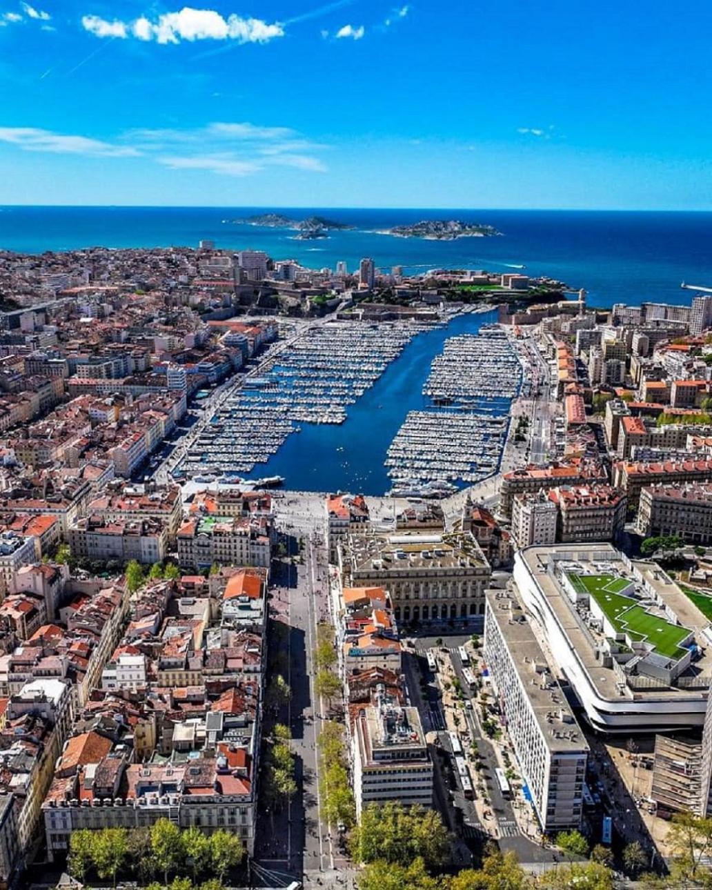 Terrasse - Hyper Centre - 2 - Parking Gratuit - Calme & Lumineux - Arrivee Autonome * Marseilles