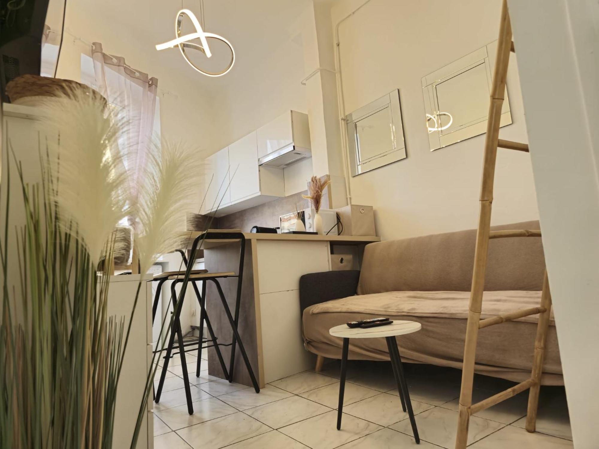 Cosy T-3 Proche Velodrome,plages Idealement Situe