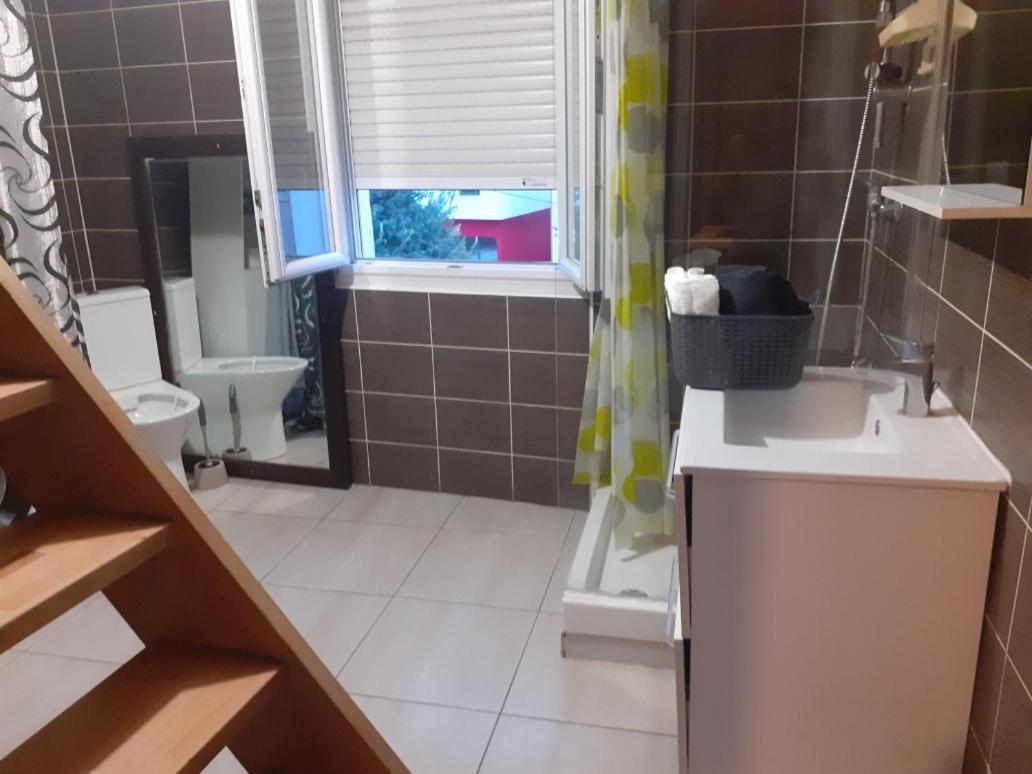 Appartement Calme Avec Terrasse