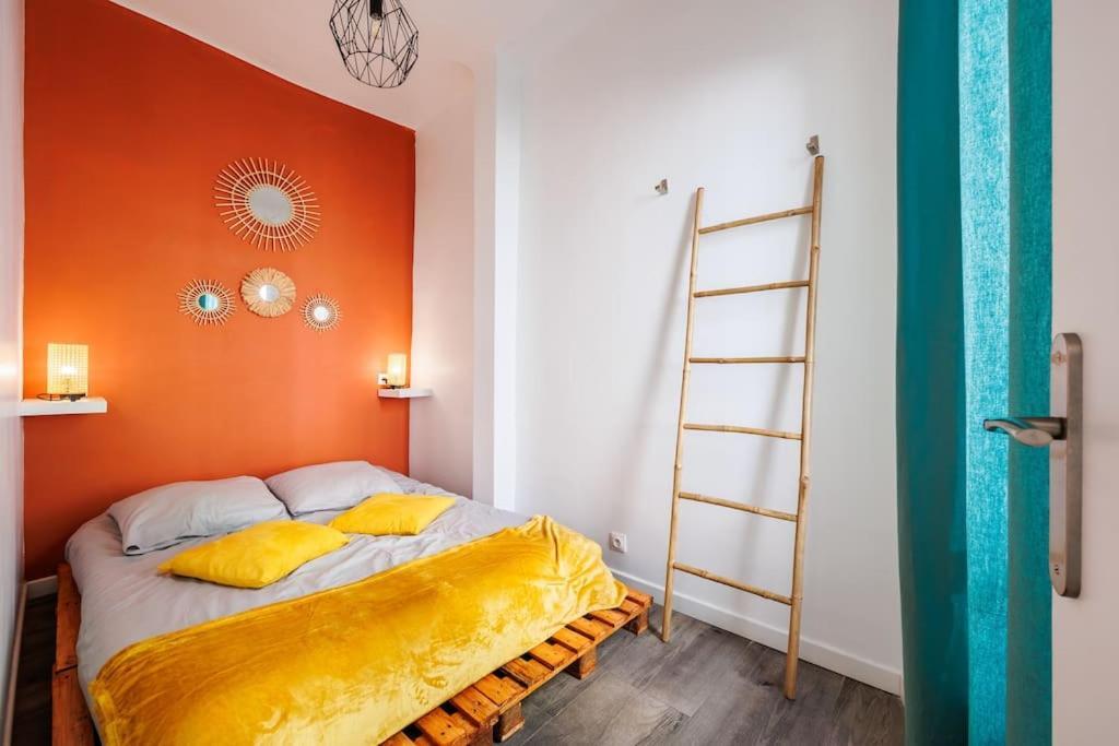 Appartement Au Coeur Du Panier T2 Climatise Et Equipe Marseille