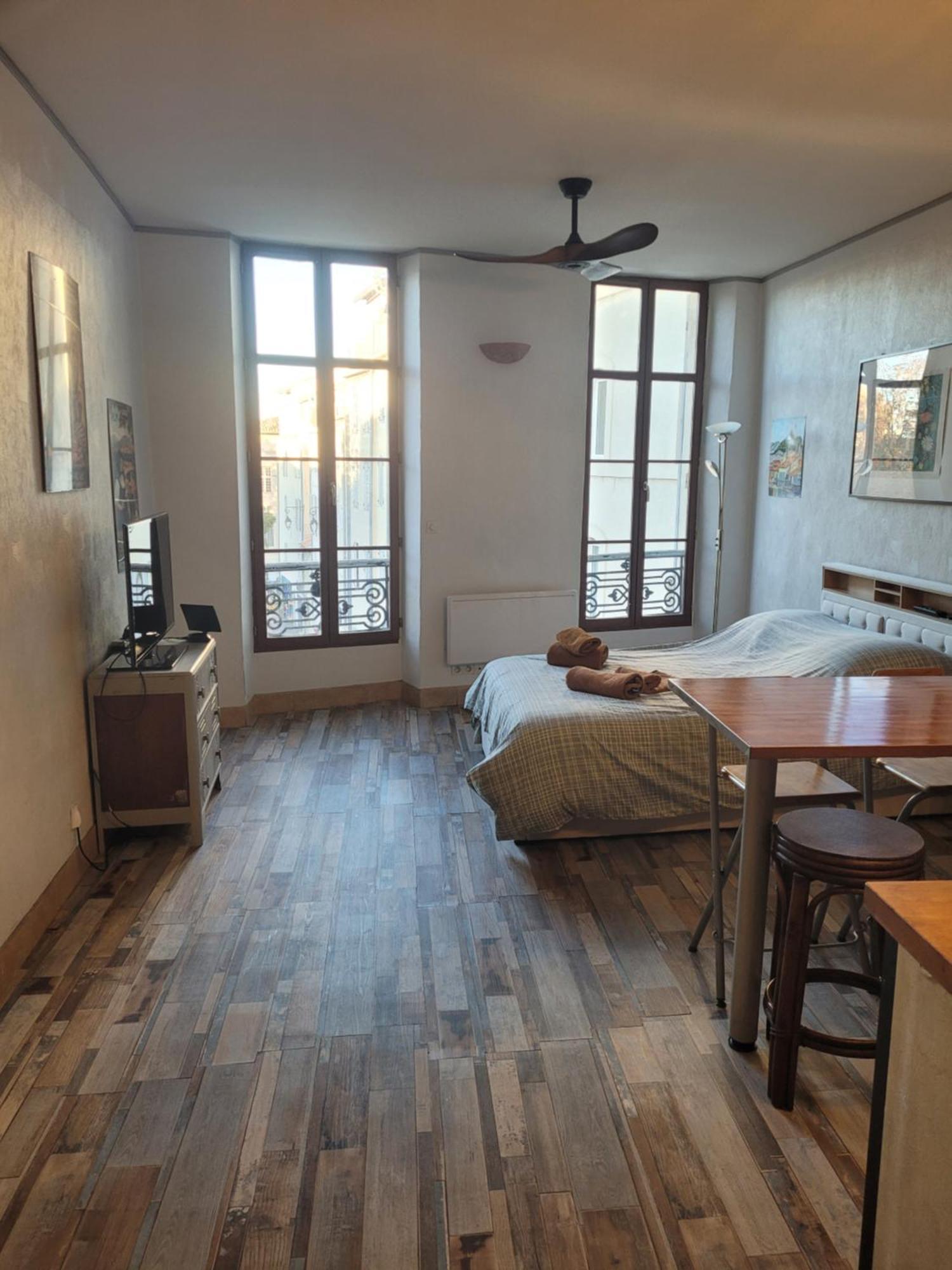 Agreable Au Coeur Du Quartier Historique Apartment Marseilles