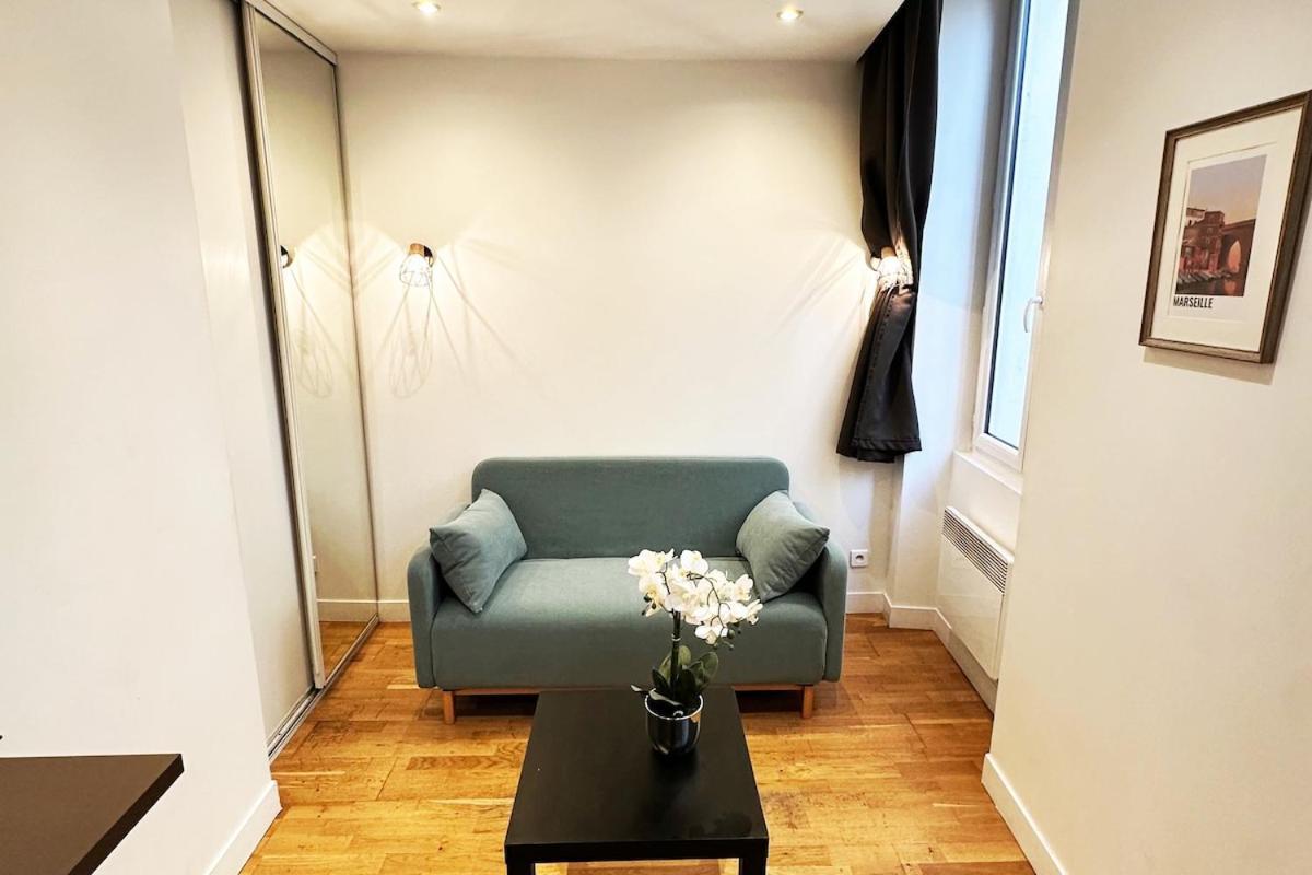 Appartement Coquet Petit Hyper Centre Lumineux Avec Terrasse Marseille
