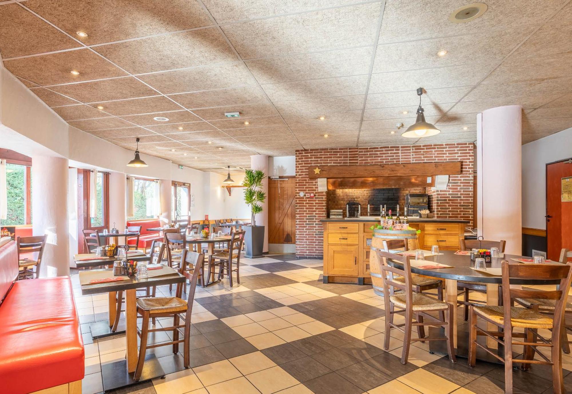 Hotel La Valentine Porte D'aubagne 3*