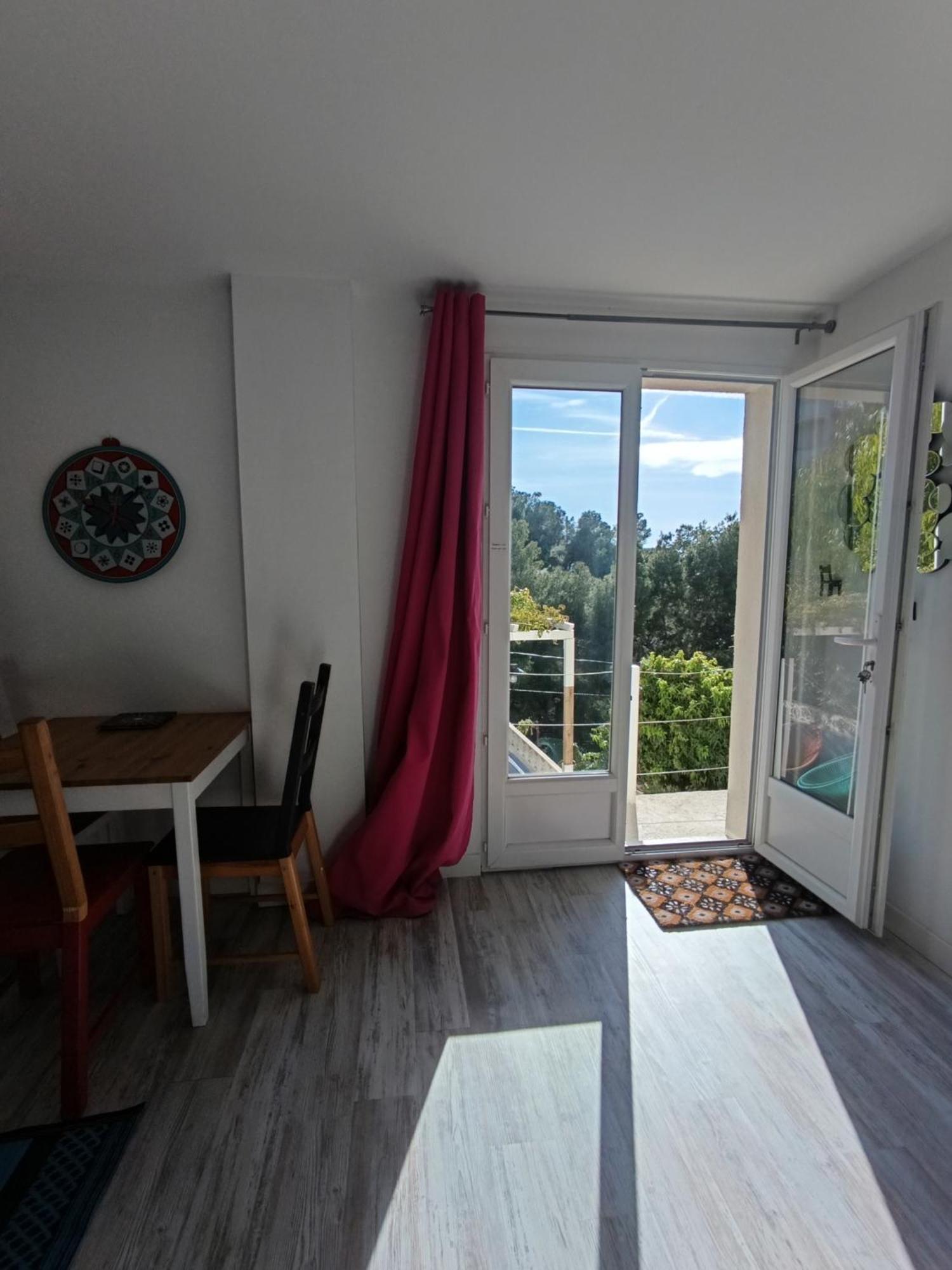 Apartment Independant Terrasse Entre Et Collines