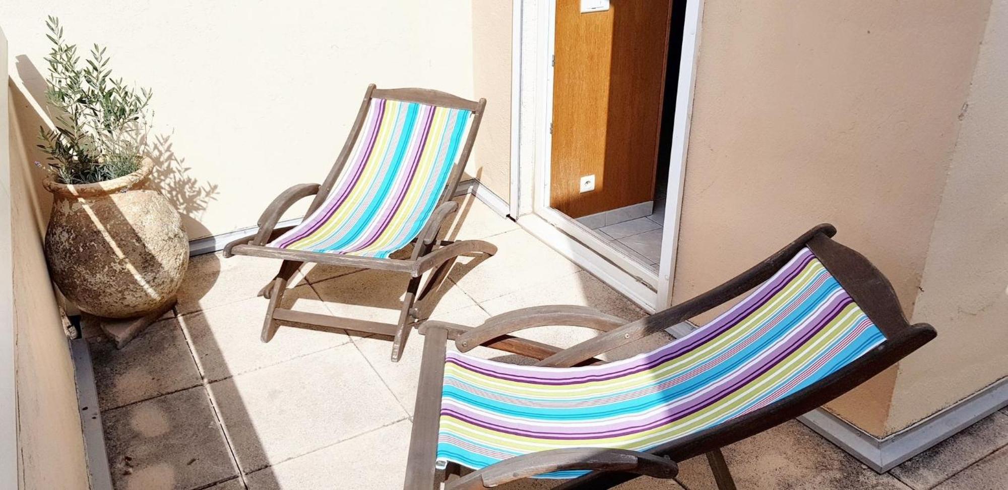 Avec Vue Sur La Terrasse Amenagee Et Wifi A A 1 Km De La Appartement