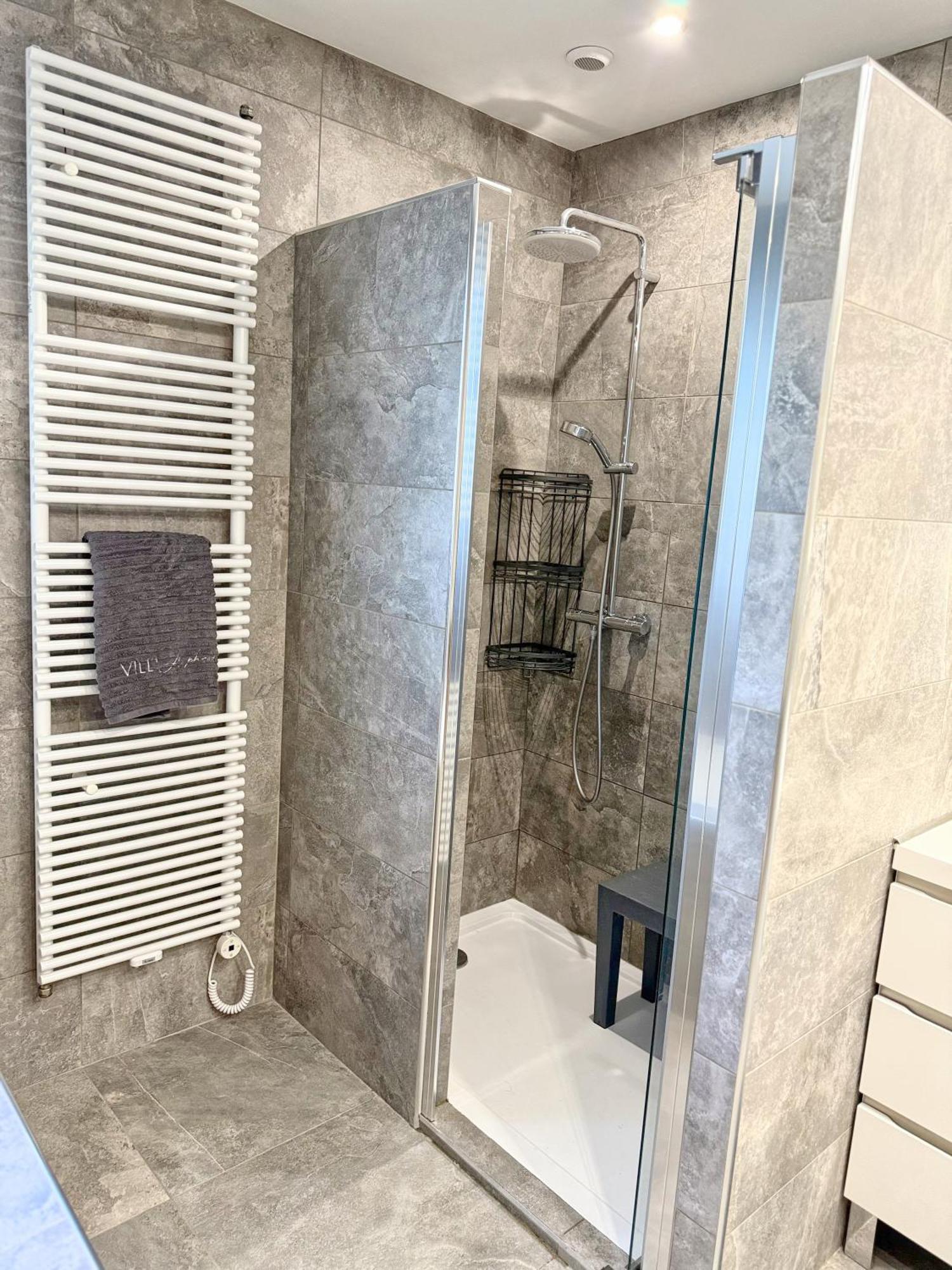 Prestige 5 Etoiles, Piscine, Jacuzzi & Vue - Climatisation *