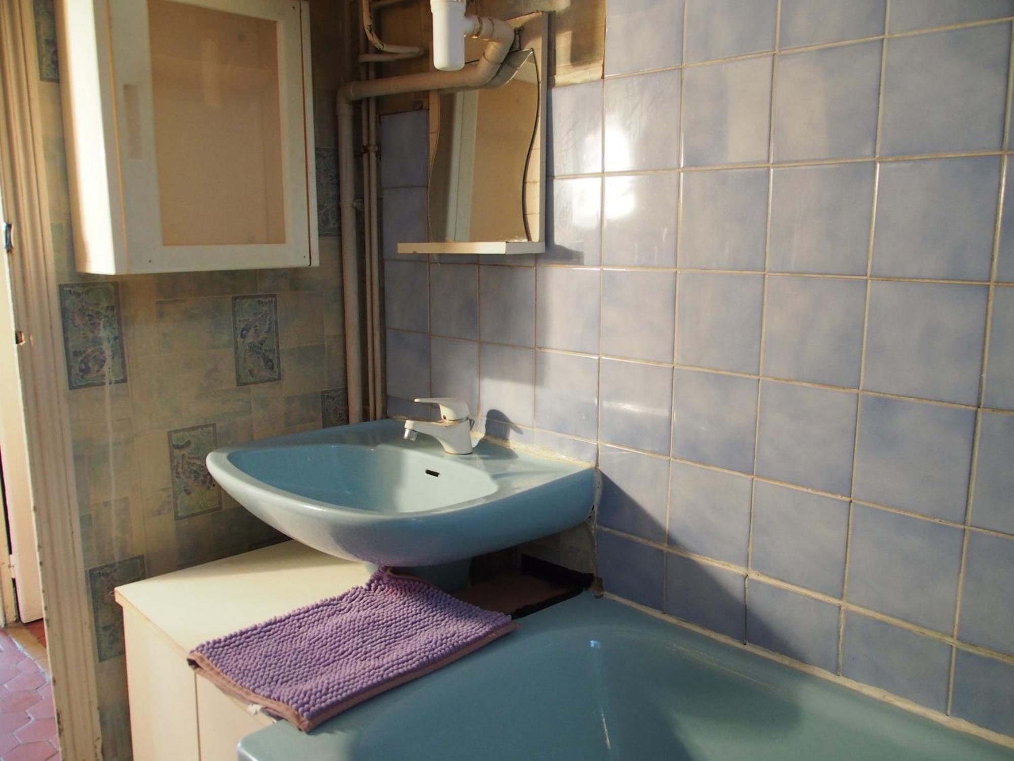 Narnia Dans Maison, Salle De Bain Et Sejour A Partager Privatunterkunft