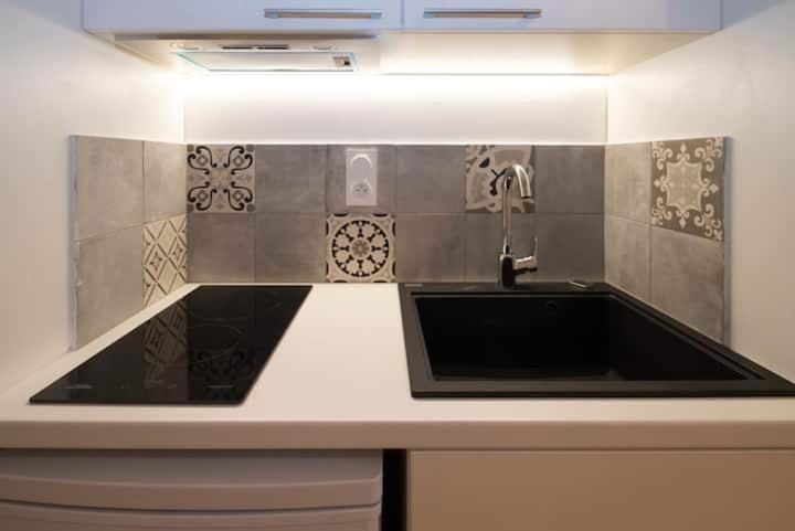 Design Vieux Port Equipe Climatise * Marseille