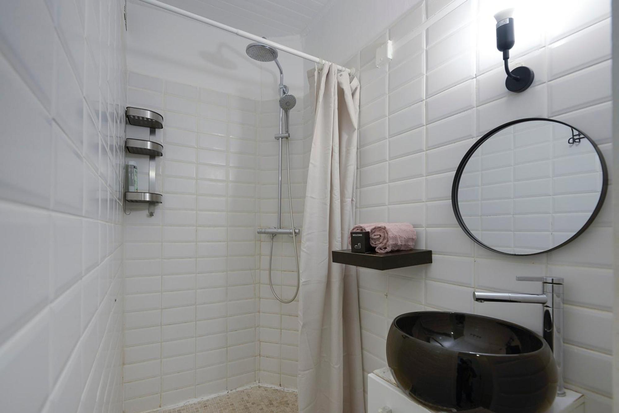 Apartment Charming T2 In The Heart Of The Old Port Marseilles