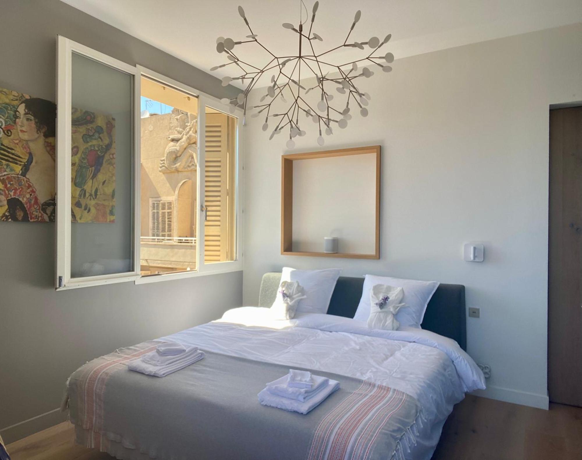 Click! Magical Views Notre-dame, Vieux Port & Rooftops - Walk To Apartment Marseilles