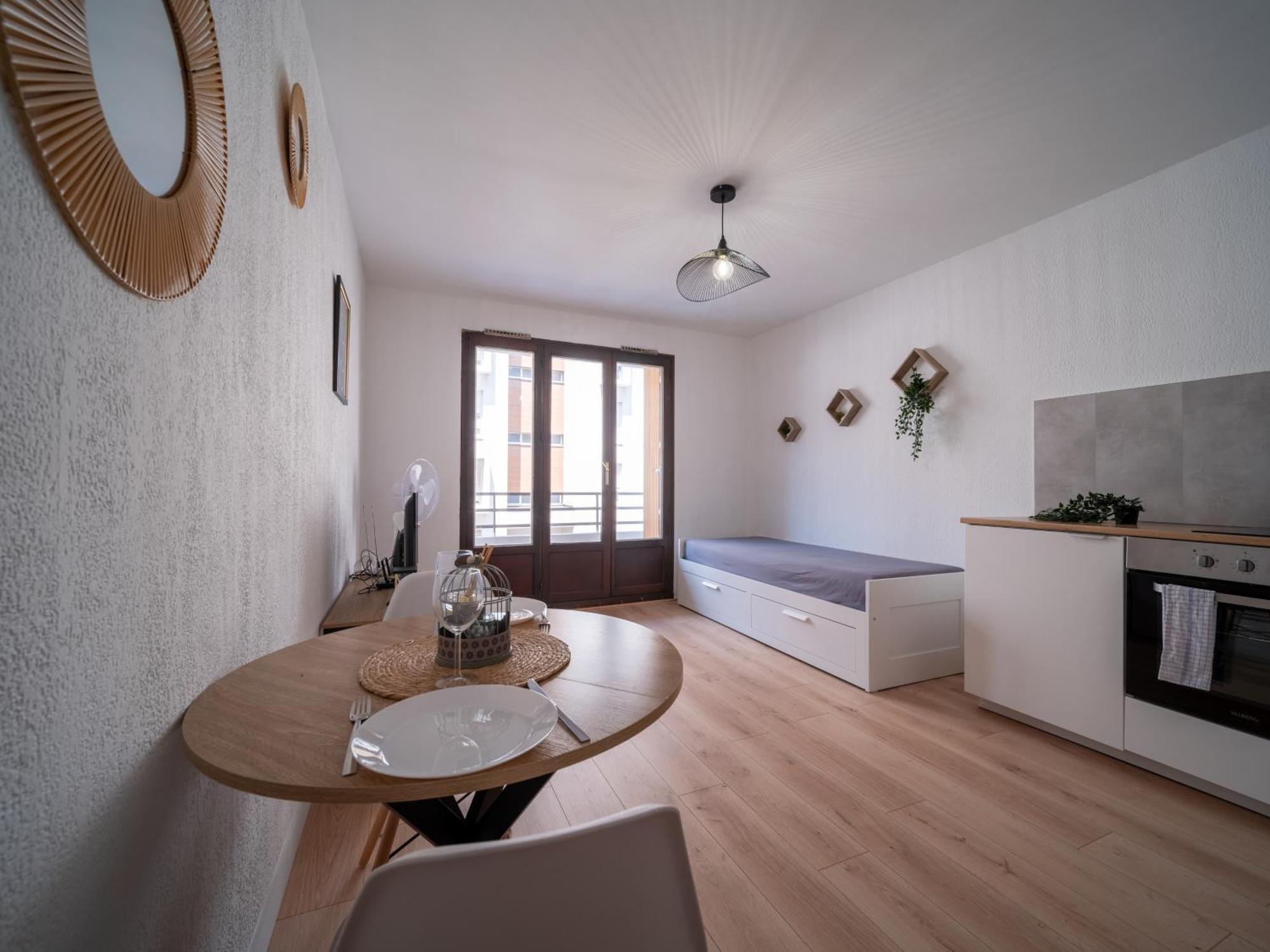 Appartement Equipe Avec Parking A 5min A Pied De La Gare St Charles *