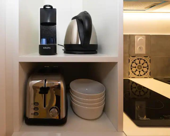 Design Vieux Port Equipe Climatise *