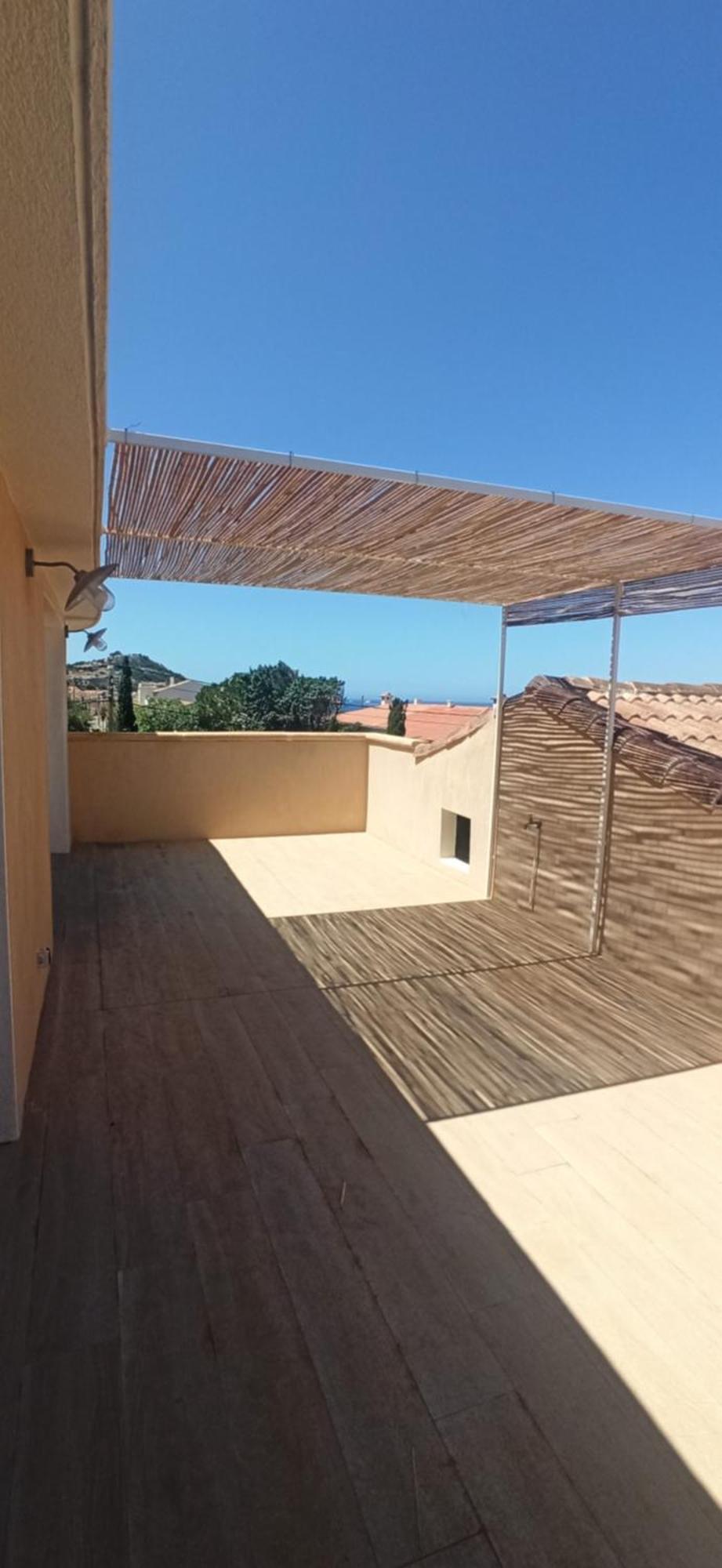Appartement Penthouse 2 Pieces Avec Terrasse Vue A 150 M De La