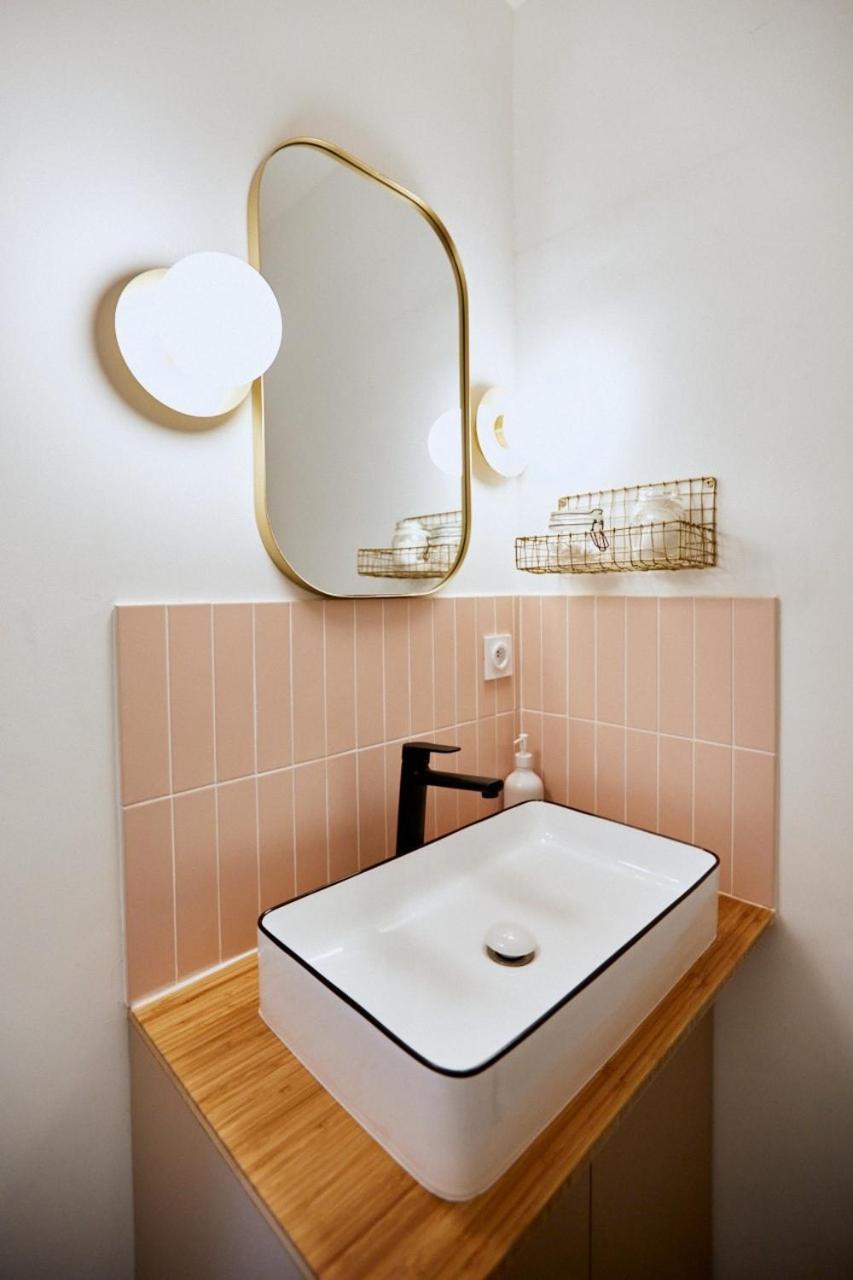 Appartement Refait A Neuf Entre Et Vieux Port