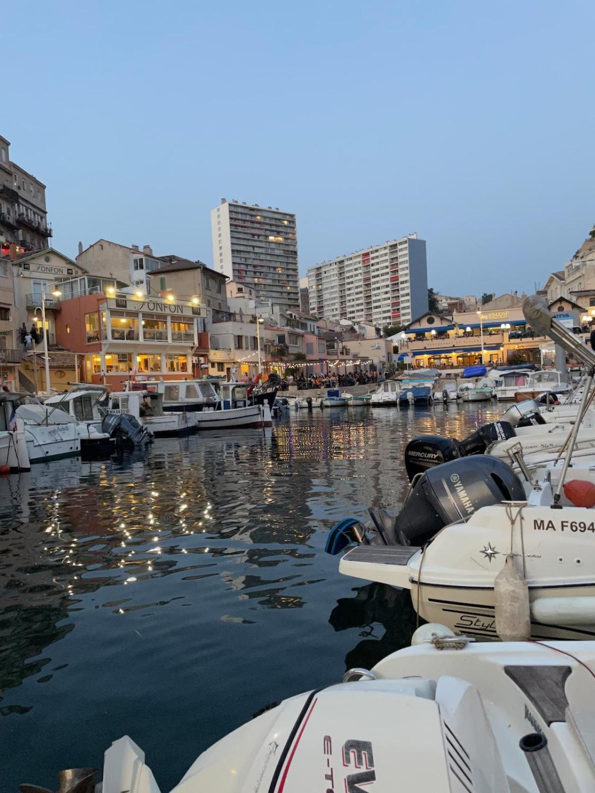 Appartement Refait A Neuf Entre Et Vieux Port