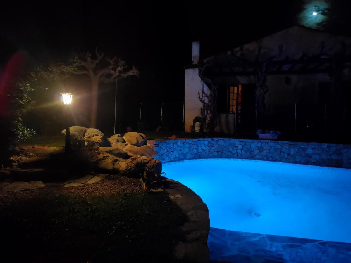 140 M2 Piscine Jardin 5 Personnes Et Un Bebe