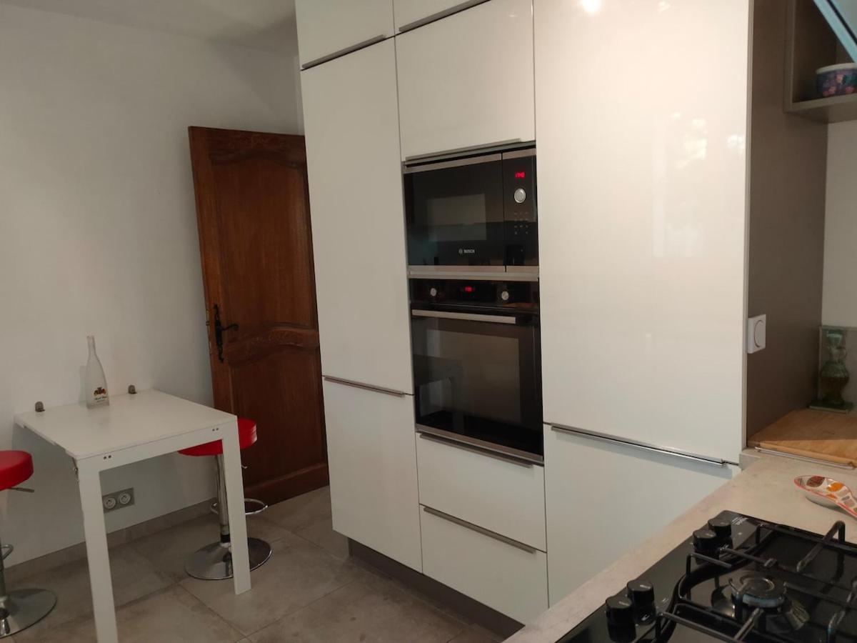 Villa 140 M2 Piscine Jardin 5 Personnes Et Un Bebe *