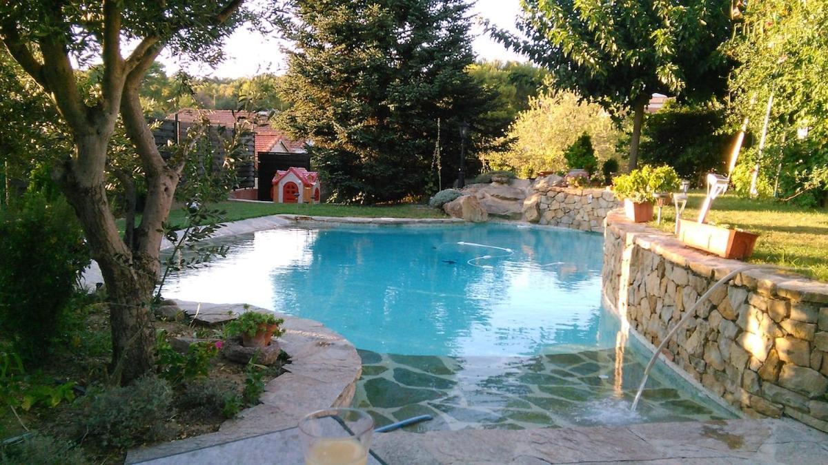 Villa 140 M2 Piscine Jardin 5 Personnes Et Un Bebe