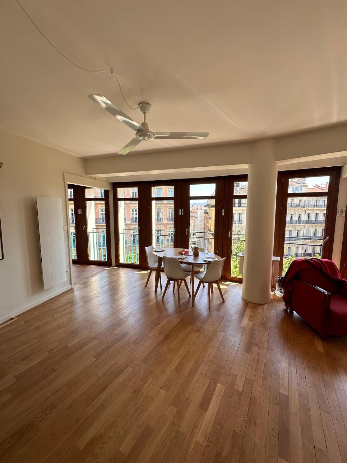 Le Panoramique - T3 Centre-ville, Vieux-port, Gare Saint-charles Apartment