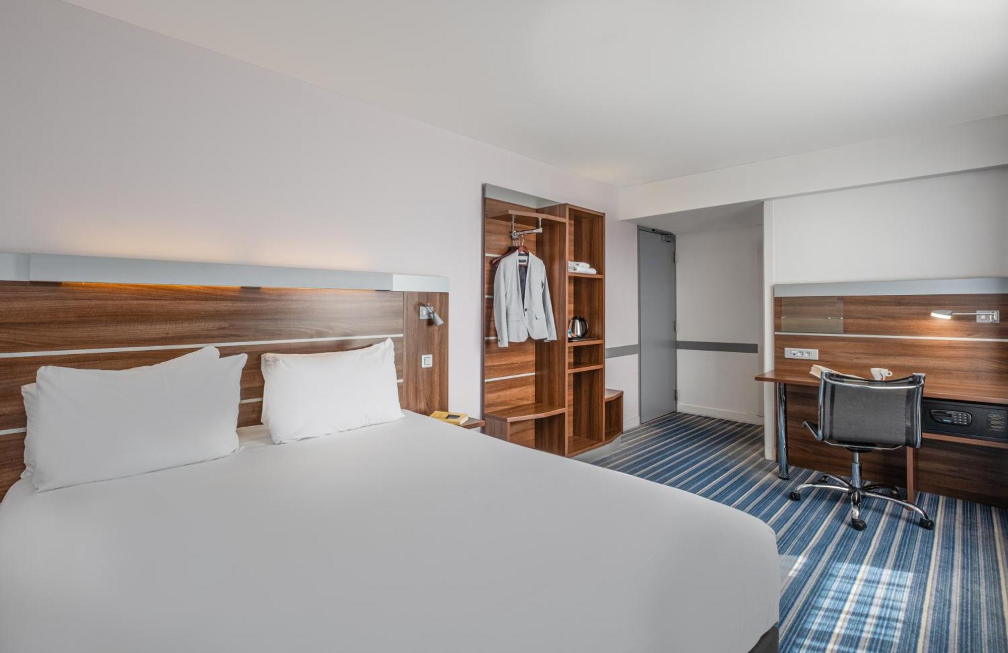 Hotel Centre Gare Saint-charles 3*