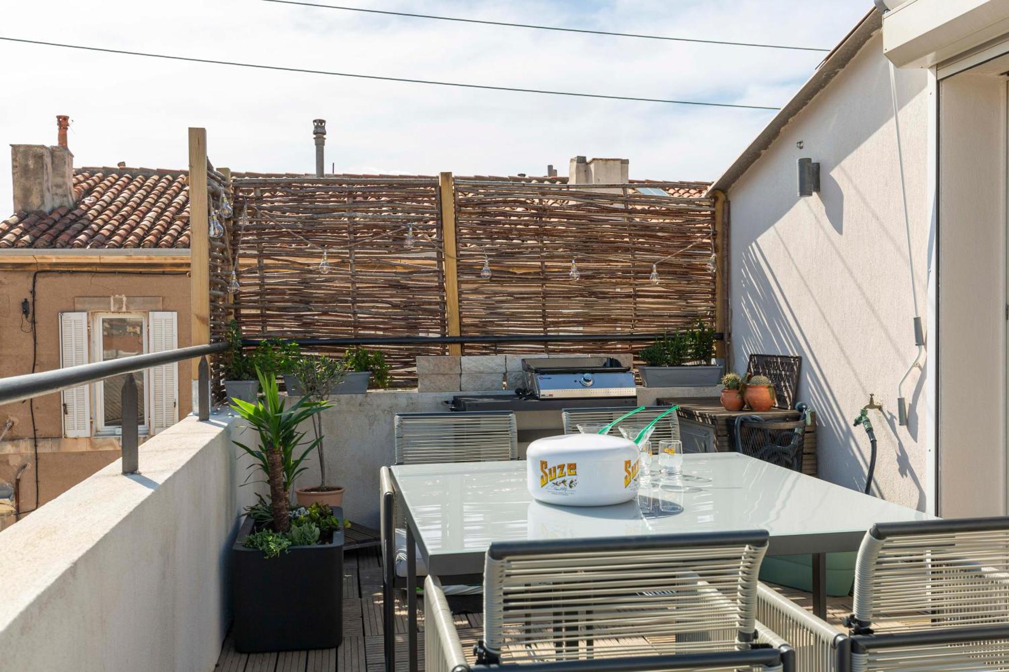 Villa Maison De Moderne Avec Toit Terrasse Et Vue
