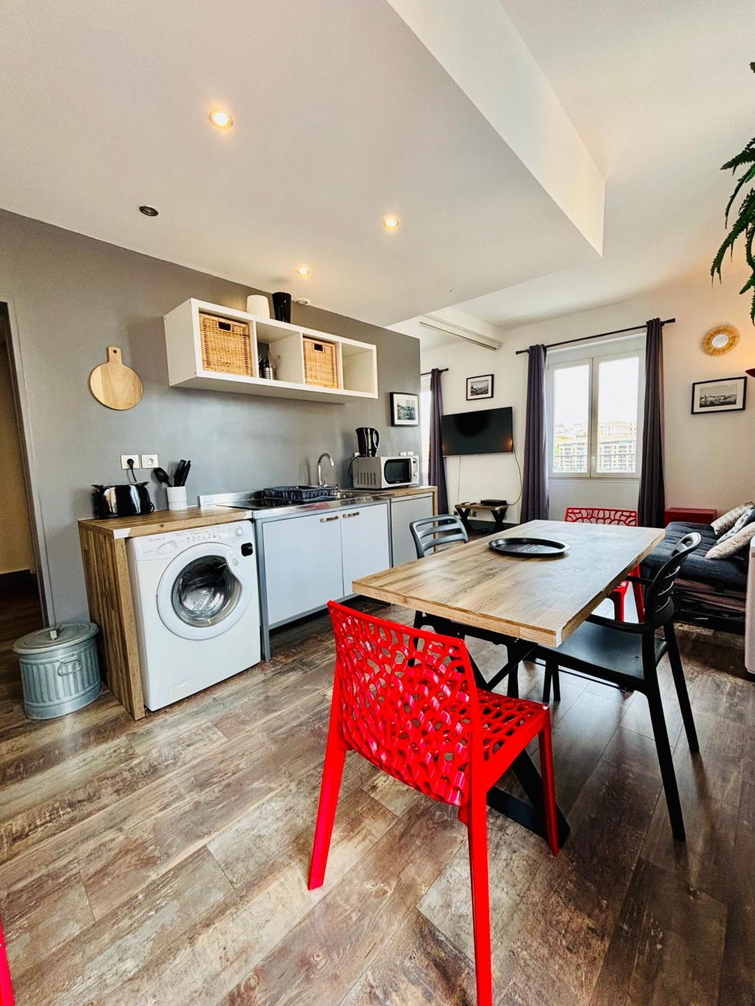 Appartement Grand Avec Vue Sur Le Vieux Port