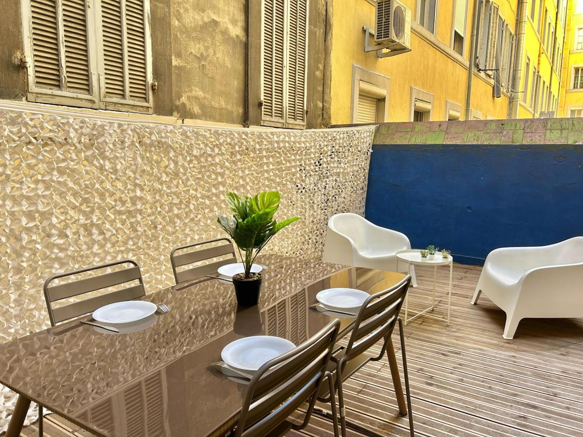 Chez Marie Et Romain- De Charme Au Coeur De La Joliette Proche Panier Centre Marseilles