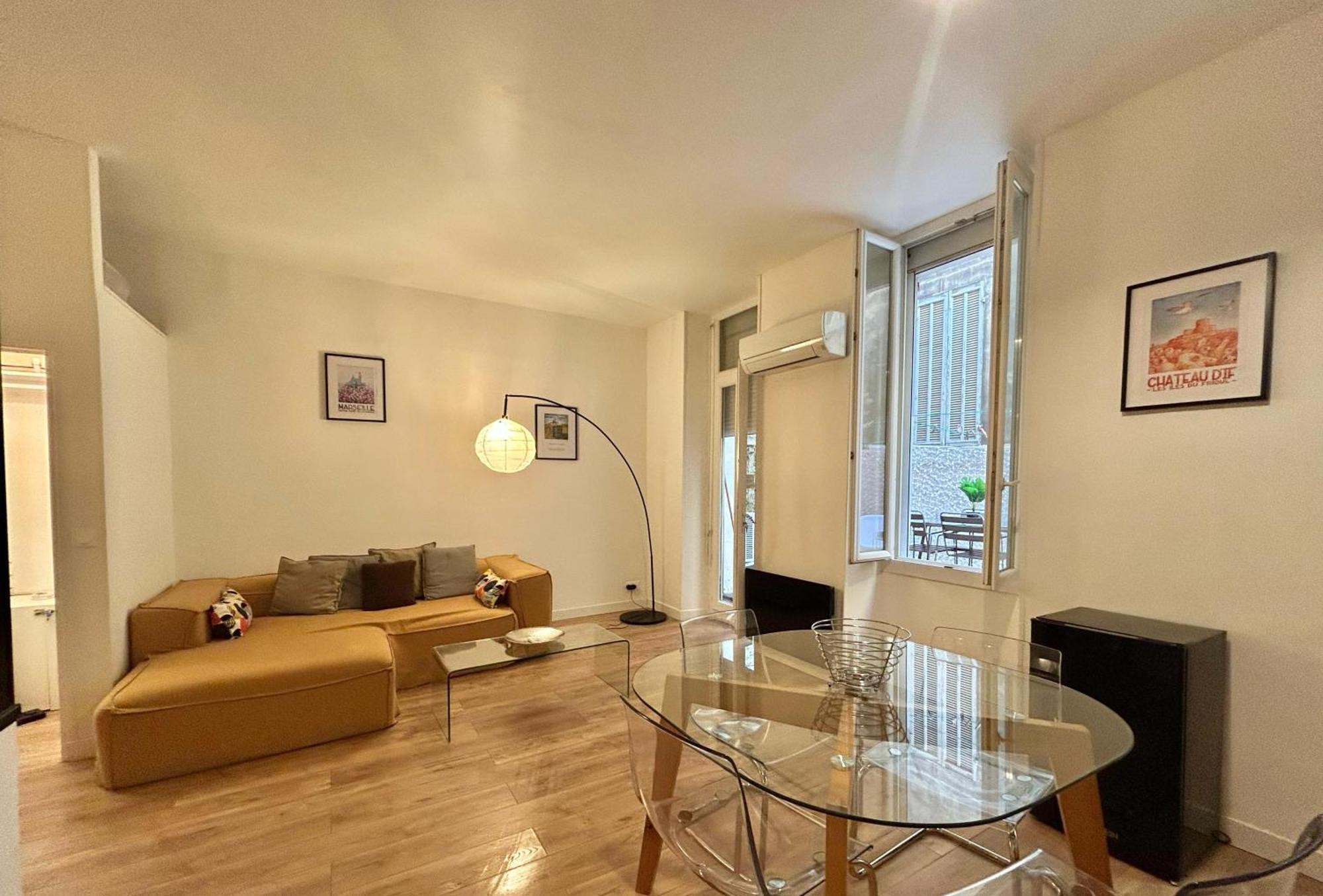 Apartment Chez Marie Et Romain- De Charme Au Coeur De La Joliette Proche Panier Centre Marseilles