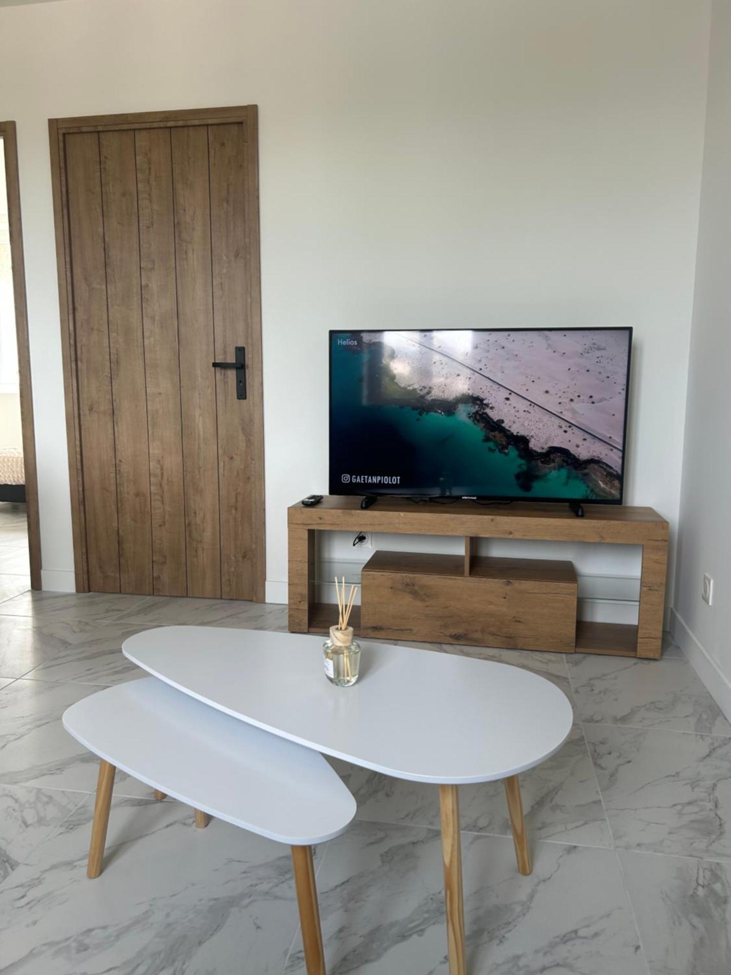 T3, Wi-fi ,climatise 2eme Etage Et Dernier Etage Appartement
