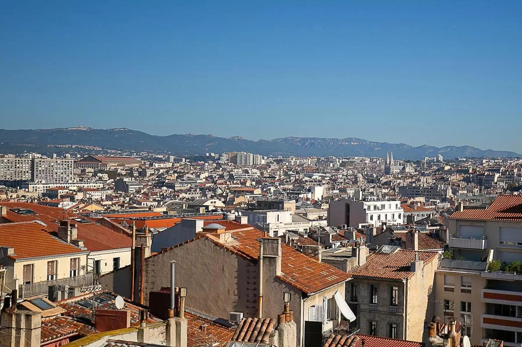 Appartement Maison Sur Les Toits A Marseille