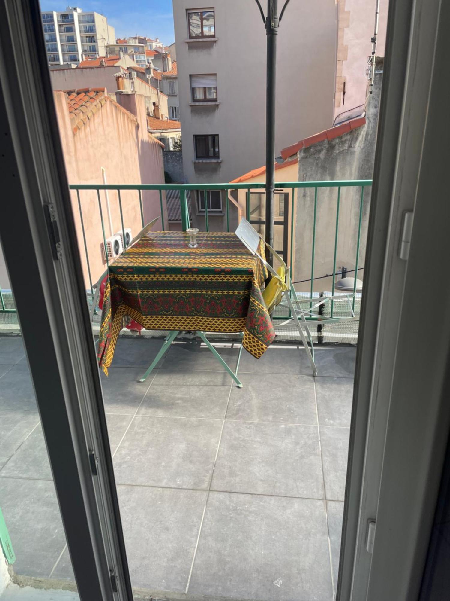 Apartment Stud Terras Corniche 2 Pers Stat Gratuit Rue Modif Suivt Possib Et Accord Exclusif *