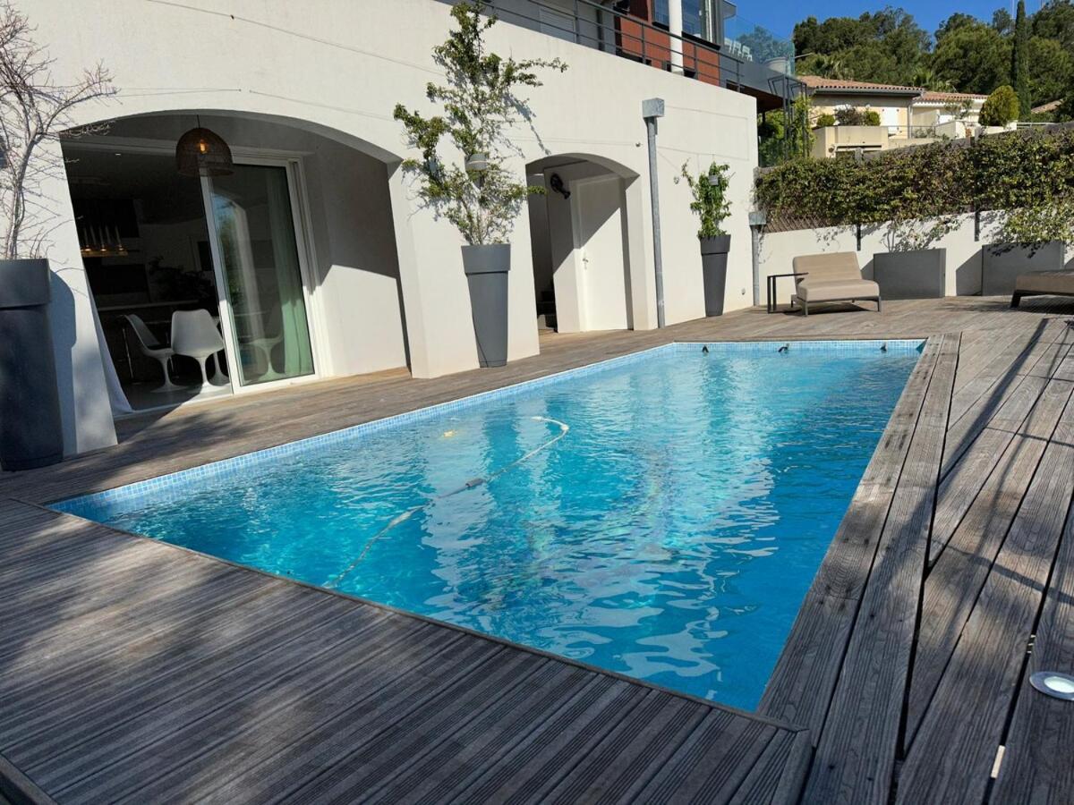 Avec Piscine Privee Et Vue Panoramique