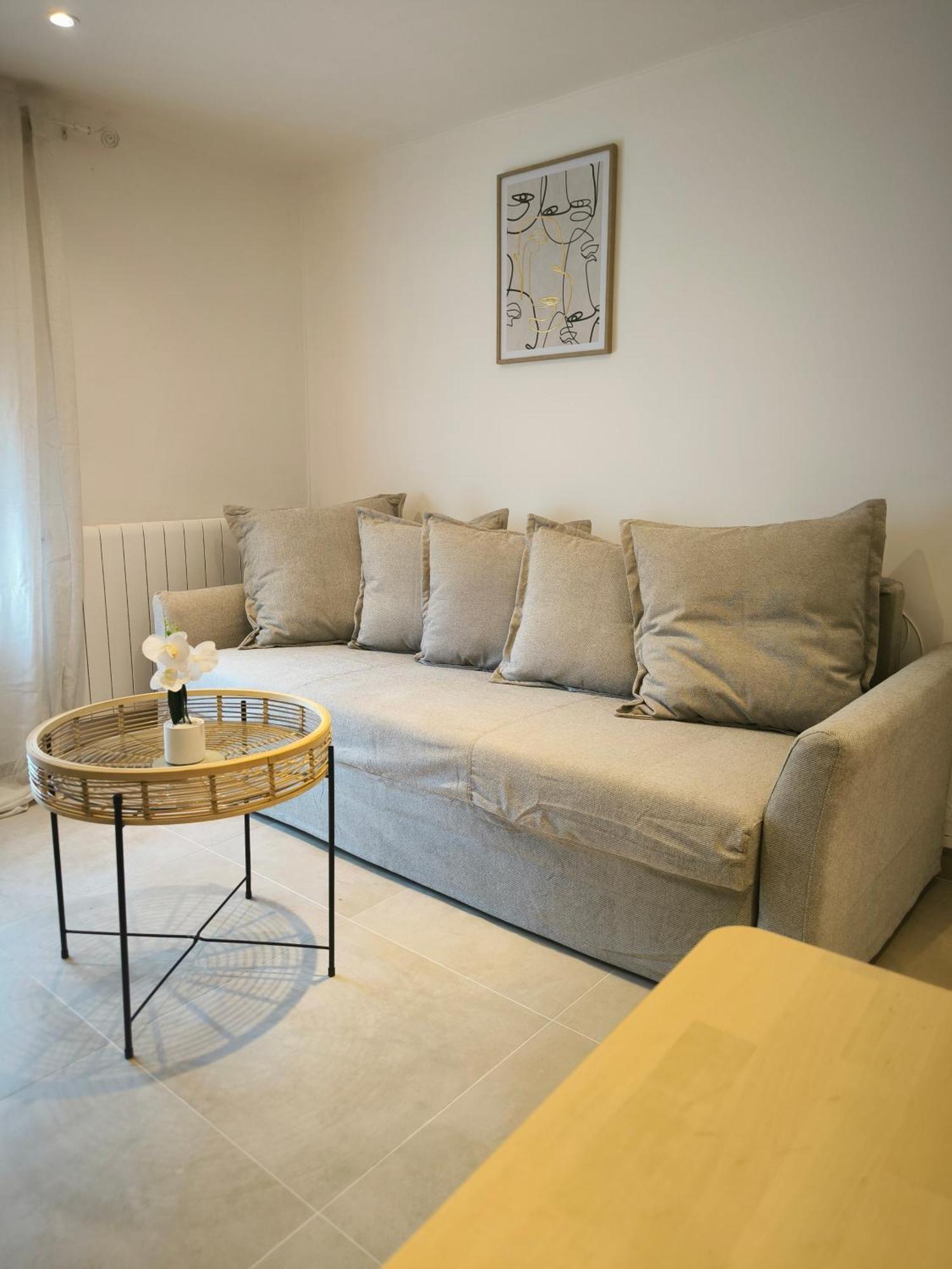 Castellane Apartment *